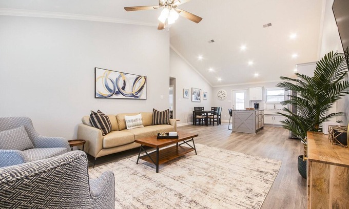Ward House | Brand New Home! Clean, comfortable, and close to the freeway