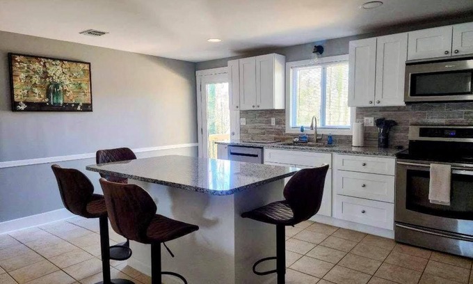 Douglasville House | Brand new home - completely remodeled 4 bed 3 bath - Pet friendly!