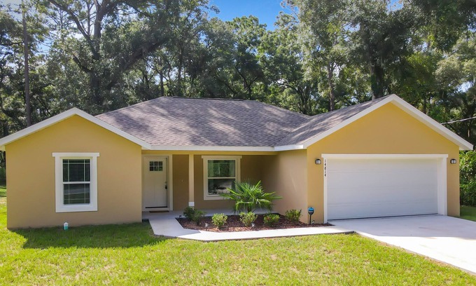Summerfield House | Brand New Home! Minutes from Florida Horse Park, The Villages & Ocala.