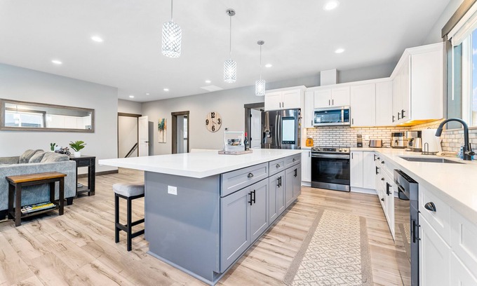 Manson House | Brand-new home with amazing lake views, private hot tub, & game room