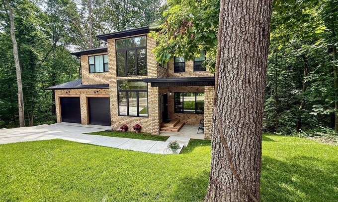 Bella Vista House | Brand New Lux Mountain Trails Retreat+ 3BR 3BA