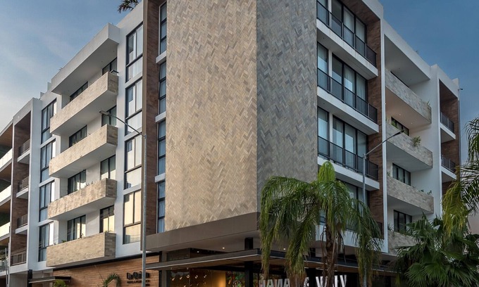 Zazil-ha Apartment | Brand New Luxury Apartment on 5th Ave, Wifi, near beach, Parking & Rooftop Pool