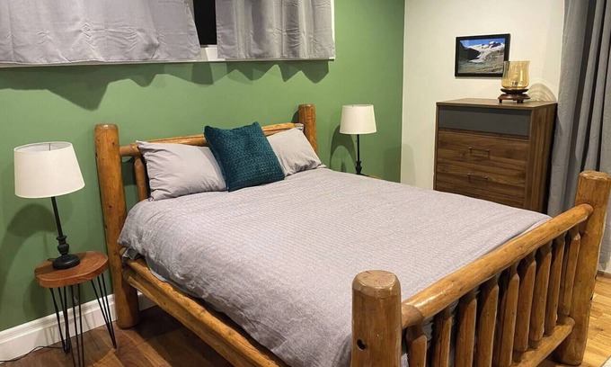 Golden House | Brand new modern lodge in perfect location