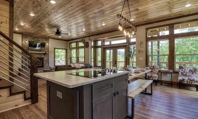 Chalet Village North Cabin | Brand New Modern Mountain Chalet
