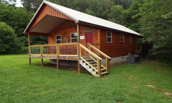 Cosby Cabin | Brand New "Mountain Life" No Contact check in