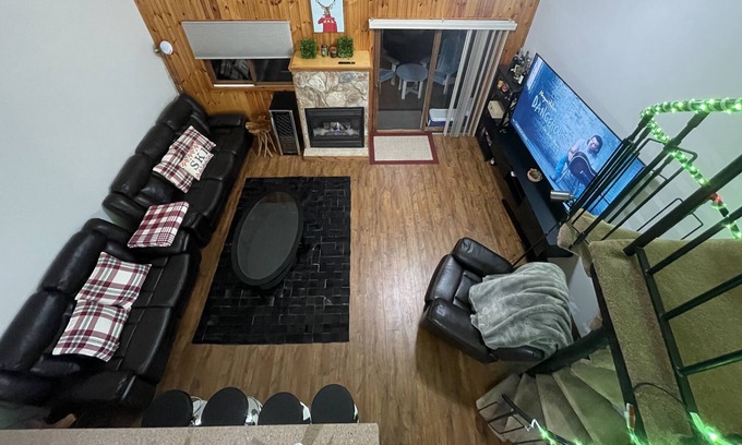 Vernon Condo | Brand New Mountain Retreat Condo (SKI-IN/SKI OUT)