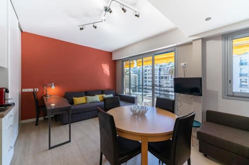 Cannes City Centre Apartment | Brand new one bedroom 2min walk to Carlton hotel