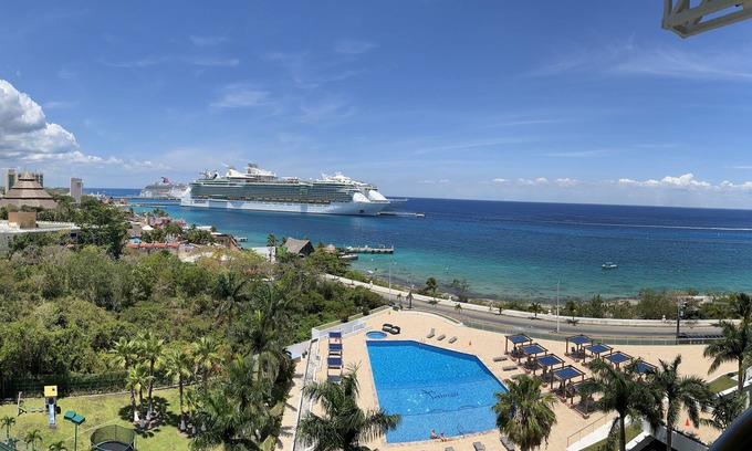 Cozumel Condo | Brand new Palmar 1bedroom penthouse on the 8th floor - Amazing View