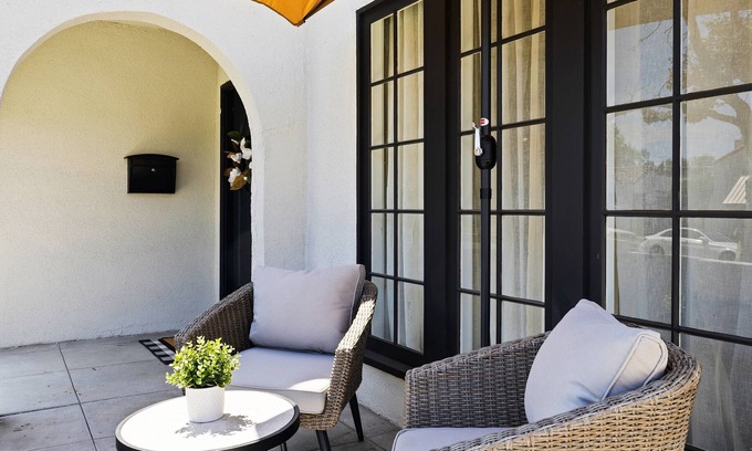 Miracle Mile House | Brand New Remodeled Home in the Heart of LA