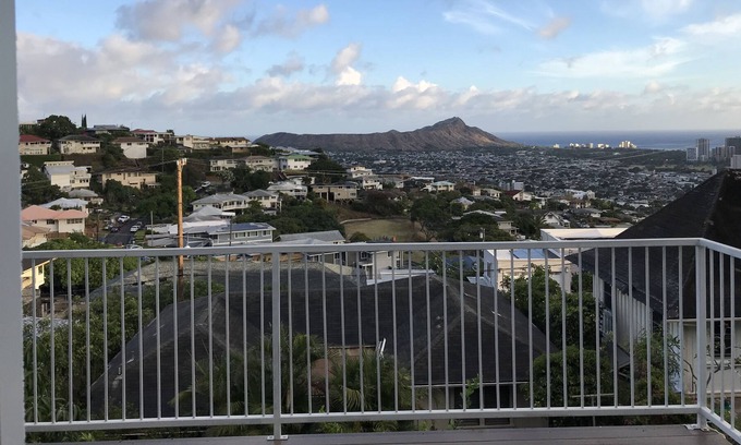 St Louis Heights House | Brand New! Saint Louis Spectacular Views of ocean, Diamond Head, Waikiki, City.