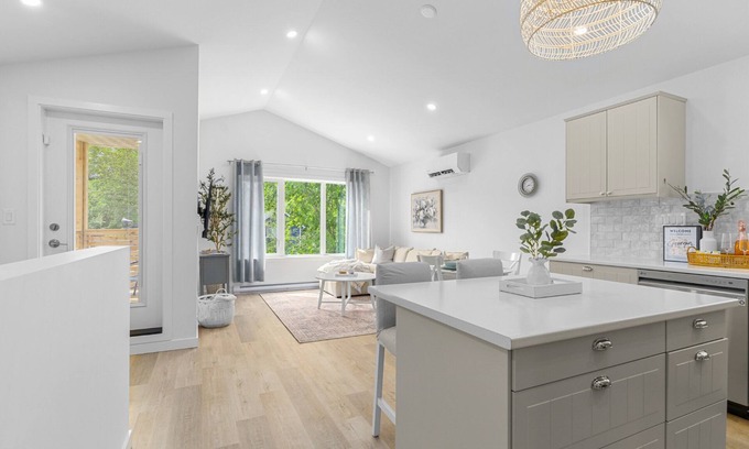 Saskatoon Apartment | Brand New Second Floor Suite!