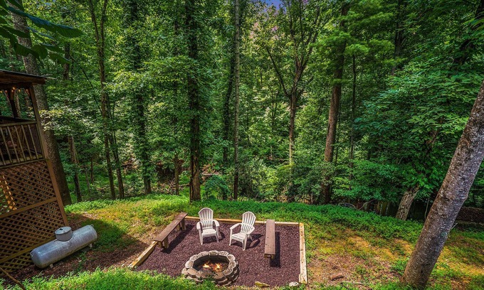Ellijay Cottage | Brand New!!! Storybook 2 Bdrm/2 Bath Mtn Cottage