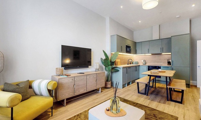 City Centre Glasgow Apartment | Brand new to the market, Arlington Apartments The Sauchie - Stylish 5* City Centre Apartment