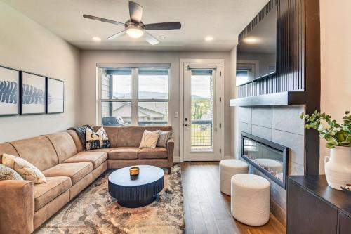 Rendezvous House | Brand-New Townhome with Hot Tub, 4 Mi to Winter Park