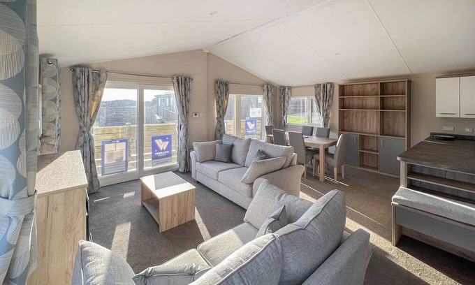 Ore Ski Chalet | Brand new unit to the Hire fleet, stunning 20ft x 40ft accommodation.
