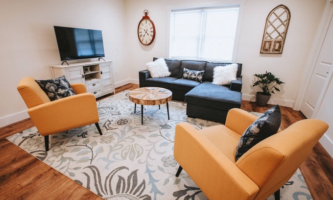 Point Pleasant Beach Apartment | Brand New Downtown Apartment Near restaurants and 7 blocks from Beach.