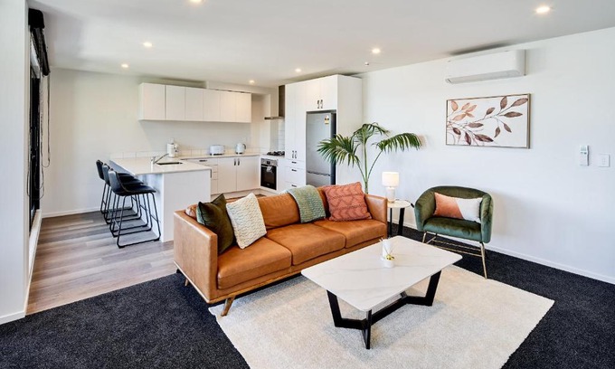 Wellington House | Brand New with Ocean Views