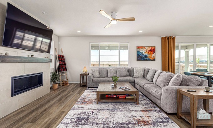 Commerce City House | BrandNEW | DenverAirport | Spacious 5BR Home with Fireplace