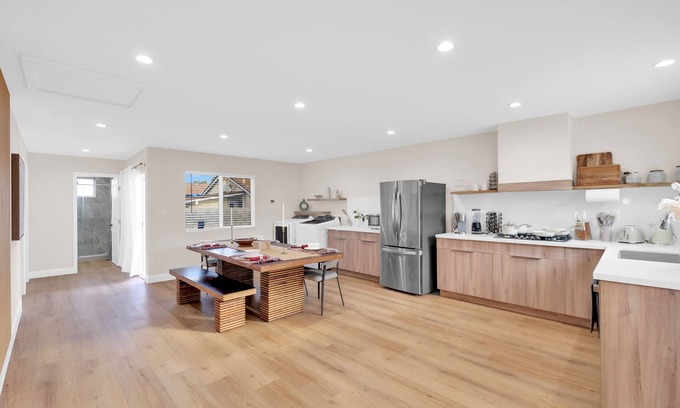 South San Gabriel House | Brandnew NearDTLA Clean Stylish 3 Beds freeparking