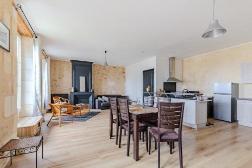 Blaye Apartment | Break in Blaye apartment