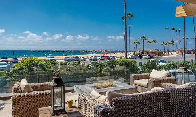 Corona del Mar House | Breakers Manor, right on Big Corona Beach!