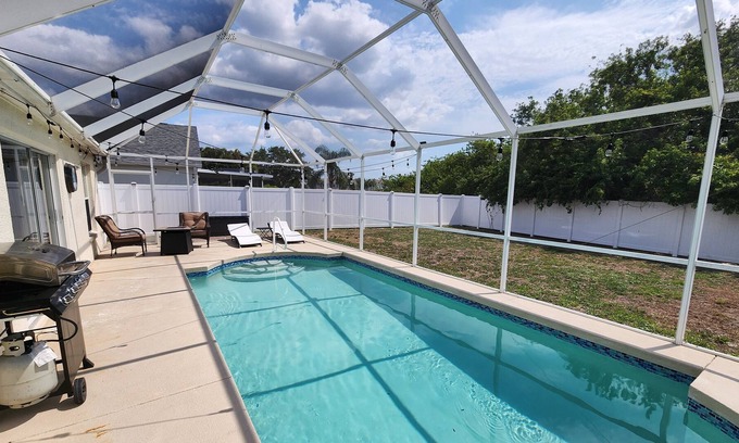Sabal Harbour House | ⚓Breakwater Inn! Beachy private pool home w/fire pit. Pets allowed!⚓🐕🌅