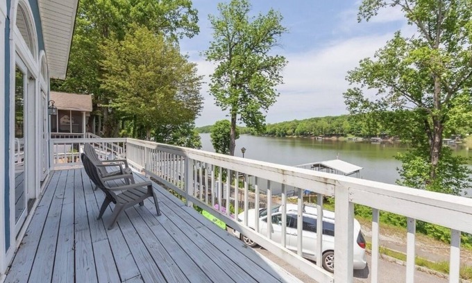 Camden House | Breathe taking views & sleeps 14 at our Lake house at Beaverdam TN River KY Lake