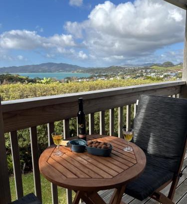 Cable Bay House | Breathtaking Bay Views & Walk to Coopers Beach