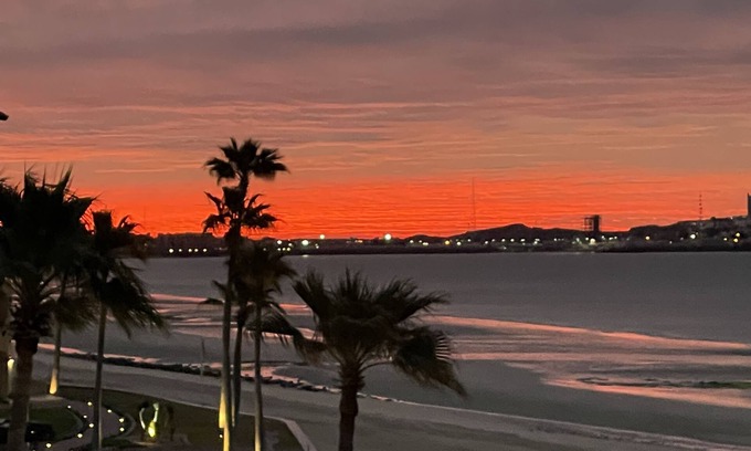 Puerto Penasco Condo | Breathtaking, Beachfront, 2bed 2bath remodeled Princesa de Penasco condo.