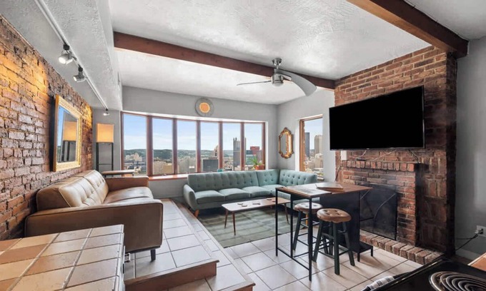 Mount Washington Apartment | Breathtaking City View - 1 Bed -Stylish & Serene