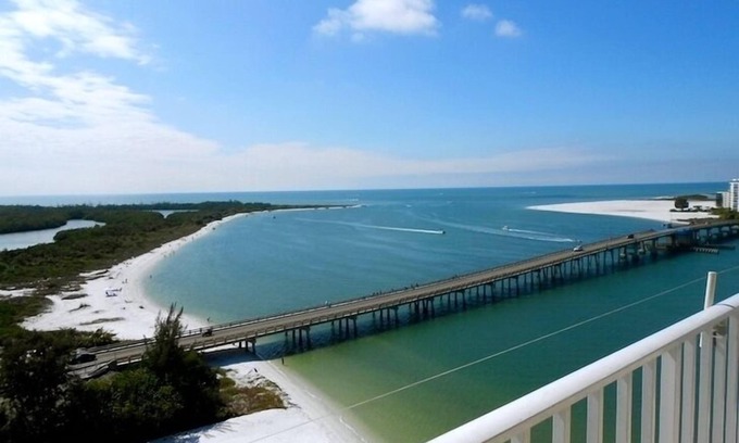 Fort Myers Beach Condo | Breathtaking Gulf and Bay views from 12th floor!