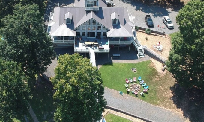 Mineral House | Breathtaking ICONIC Lake Anna Waterfront Property