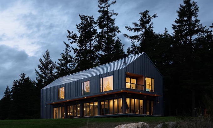 Friday Harbor Apartment | Breathtaking modern boutique hotel with hot tubs & ocean views