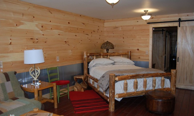 Springfield House | Breathtaking views on 100 acre ranch