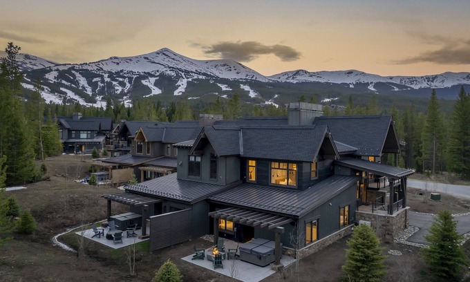 Peak 8 Villa | Breckenridge 86 - Four Bedroom Villa, Sleeps 8