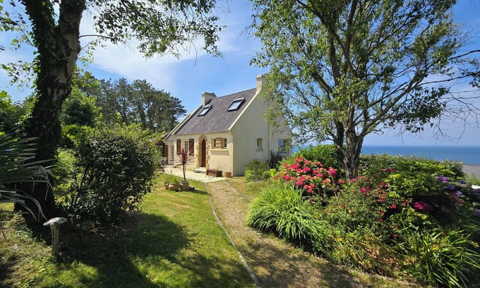 Kerlouet House | Breton waterside escape