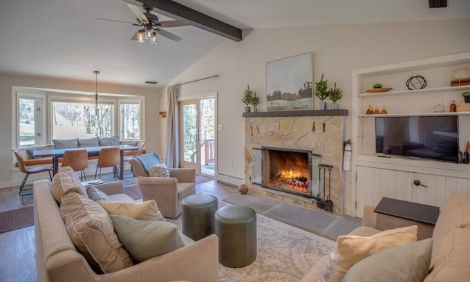Bretton Woods Condo | Bretton Woods White Mountain Family-Friendly Home | True Ski In/Out