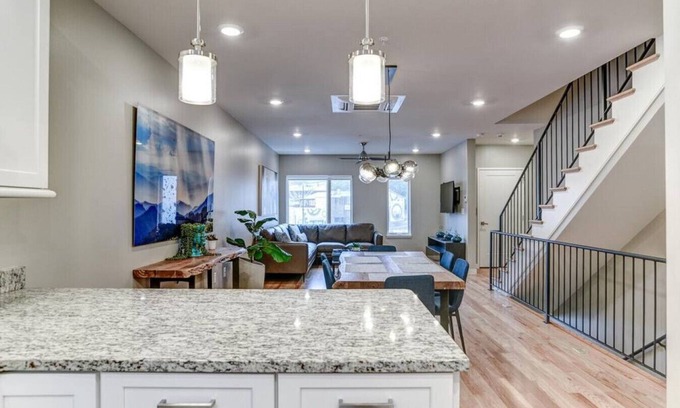 Asheville House | Brewery District With Rooftop Terrace and Elevator