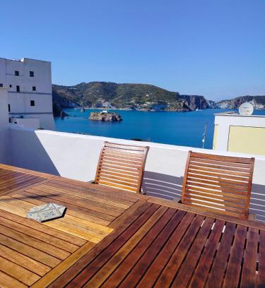 Ponza Apartment | Brezzamediterranea