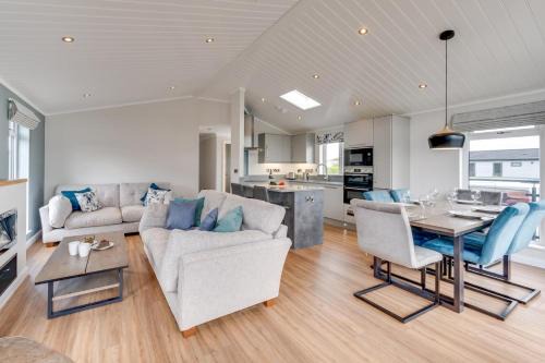 Burnham Market House | Briargate 38