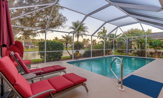 Central Naples House | Briarwood Palms - Fabulous Lakeside Home with private pool, Briarwood, Naples