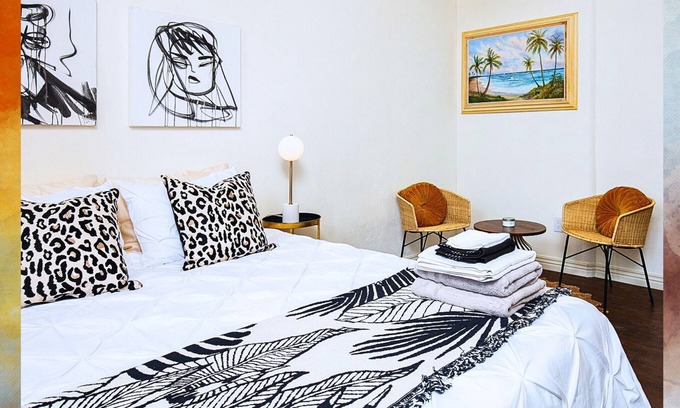 Westlake Apartment | Brick & Breeze: Your Stylish Near DTLA Hideaway!
