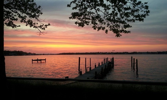 Osbornsville House | Brick Waterfront With Dock And Private Beach