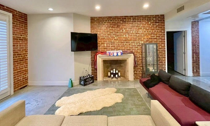 Pasadena Condo | Bricklight Pasadena Condo Private 1B1B Apartment w/Full Kitchen & Living Room