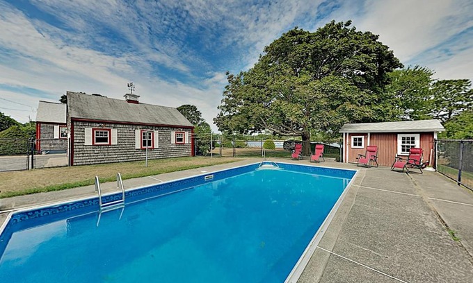 Buzzards Bay House | Bridgeview Bungalow