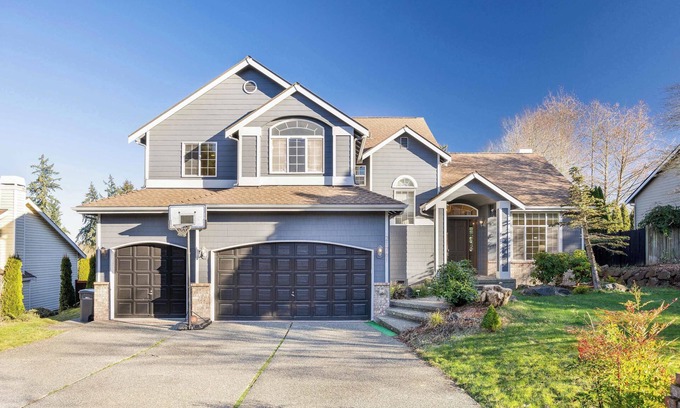 Brier House | Brier 5BR Retreat w/Pool Table, Deck, Central AC