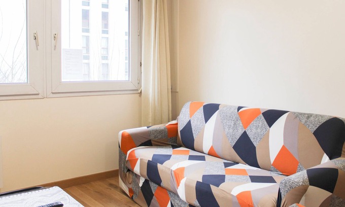 Pantin Apartment | Bright 1-bedroom apartment near park