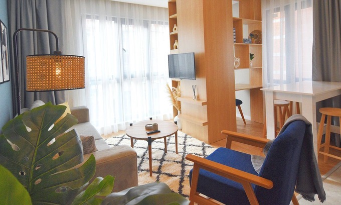 Kagithane Apartment | Bright 1BR Apt: Perfect Blend of Comfort & Style.