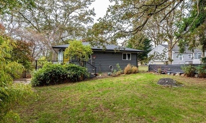 Oak Harbor House | Bright 2bd home, water view, close to old town.