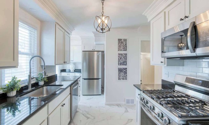 Cleveland House | Bright 3BR Retreat w/4-Season Sunroom & Modern Touches